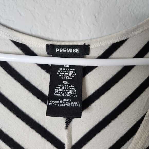 Plus size tunic - Picture 2 of 3